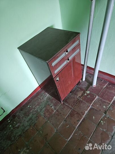 Тумбочка бу