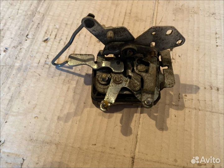 Замок двери передний правый LADA 2114