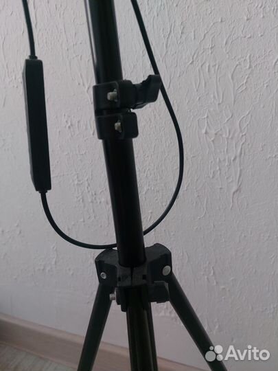 Кольцевая лампа RGB со штативом бу