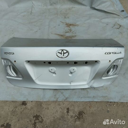 Крышка багажника Toyota Corolla
