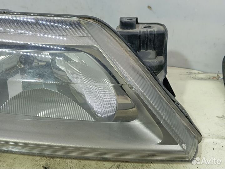 Фара правая Renault Laguna 2