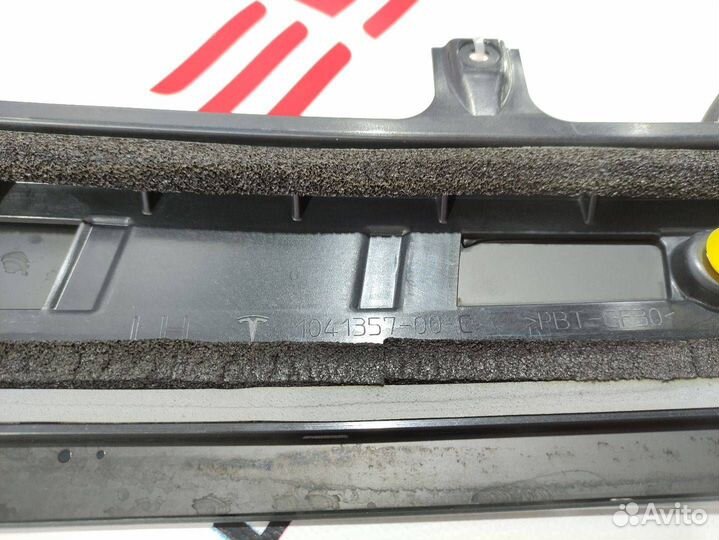 Накладка наружная (стекло) подъемной задней двери