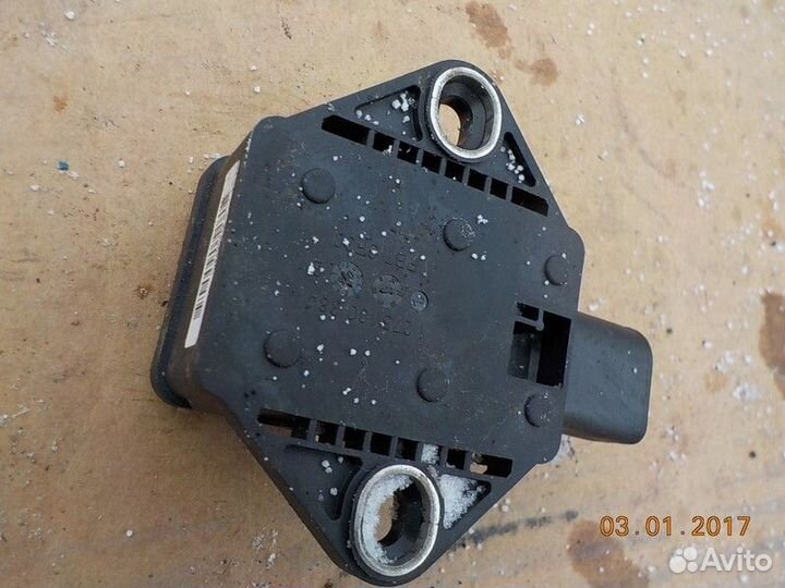 Датчик ускорения Audi S8 седан BSM-002835 2008