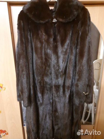 Шуба норковая с капюшоном размер 52,б/у один сезон
