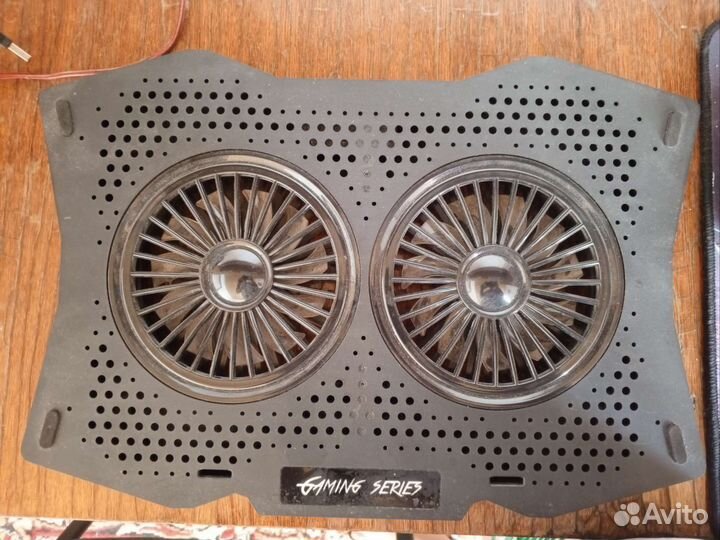 Подставка с охлаждением для ноутбука