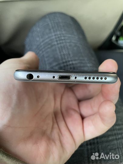 Телефон iPhone 6s