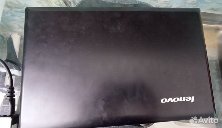 Ноутбук на запчасти (ноутбук не рабочий)