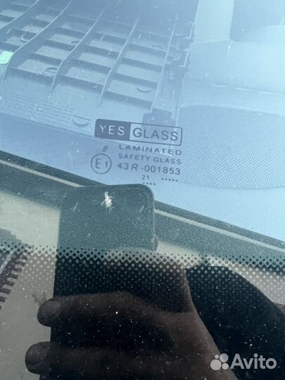 Стекло лобовое Peugeot 308