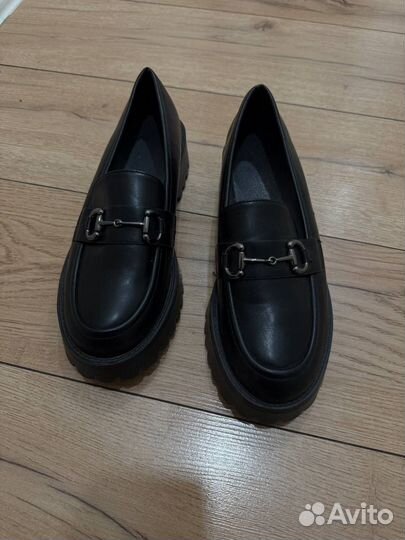 Лоферы женские