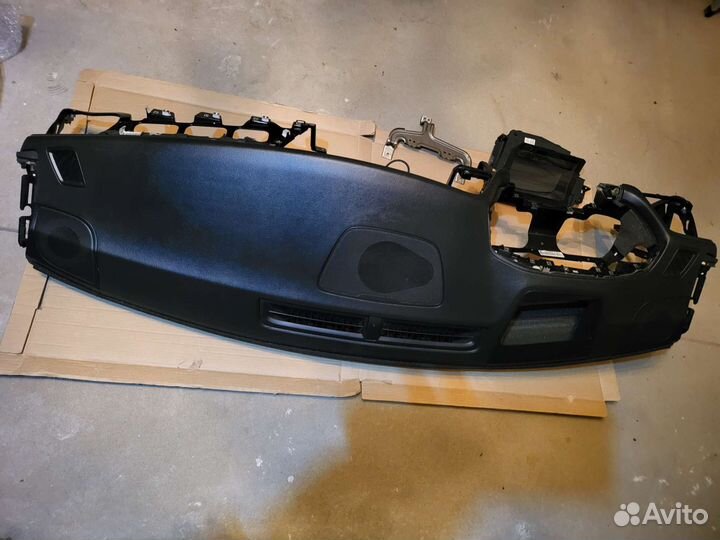 Опция проекция на лобовое + торпедо Genesis G80