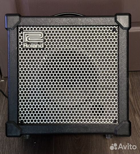 Комбоусилитель roland cube 20 xl cosm