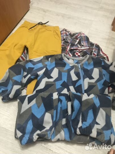 Продам детские вещи