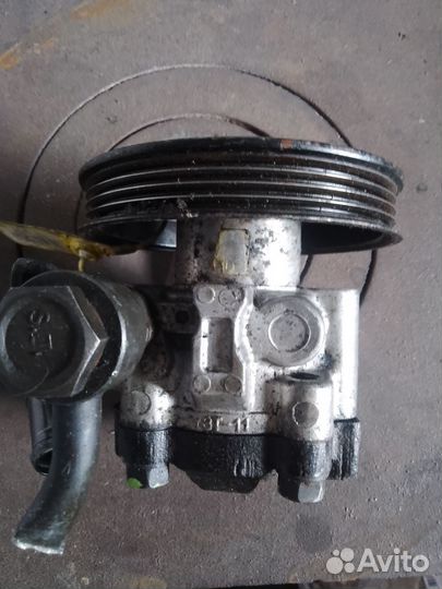 Насос гидроусилителя руля Hyundai Terracan