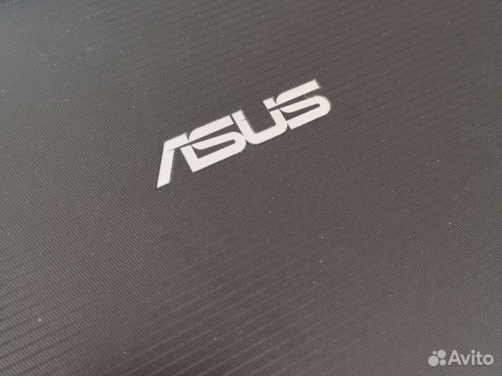 Ноутбук Asus x53u