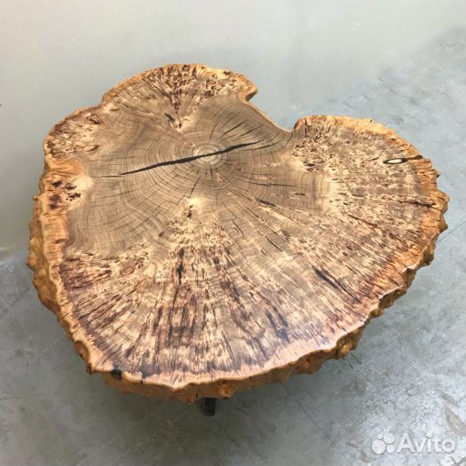 Кофейный столик из драгоценных пород дерева