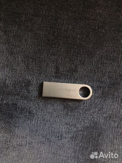 Флешка на 16гб