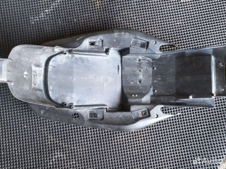 Крыло заднее Suzuki Bandit GSF 250/2