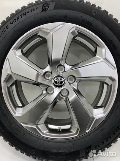 Toyota Rav 4, Michelin X-Ice North 4 225/60 R18