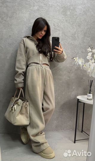 Спортивный костюм