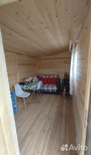 Дачный домик, бытовка