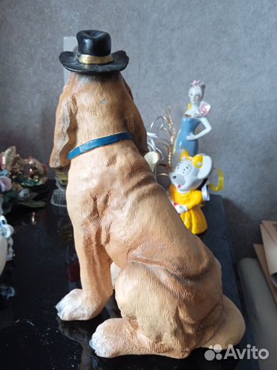 Собаки: бассет-хаунд и бульдог