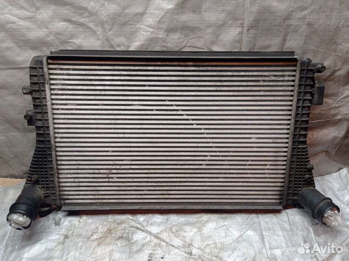 1K0145803aj интеркулер Skoda A5 RS