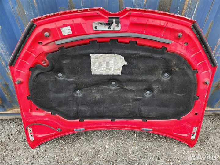 Капот Volkswagen Golf 5 2007