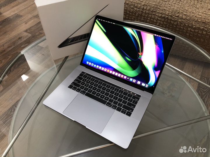 Macbook Pro 15 2017 i7 2.9GHz/16GB/Pro 560/512GB