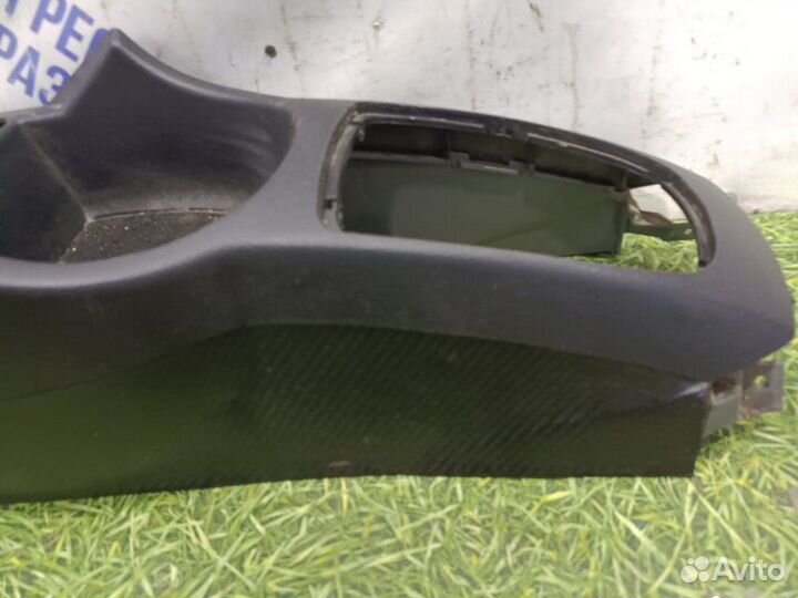 Консоль между сидений Chevrolet Lacetti хэтчбек