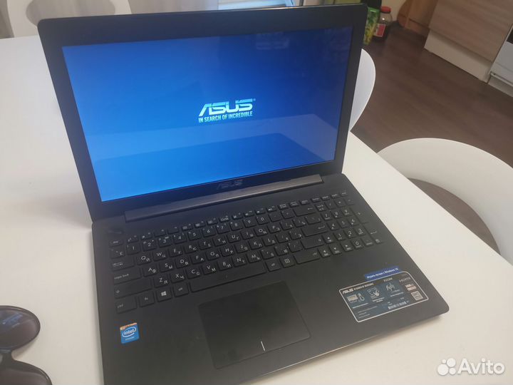 Ноутбук asus