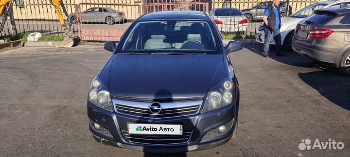 Opel Astra 1.8 МТ, 2011, 211 553 км