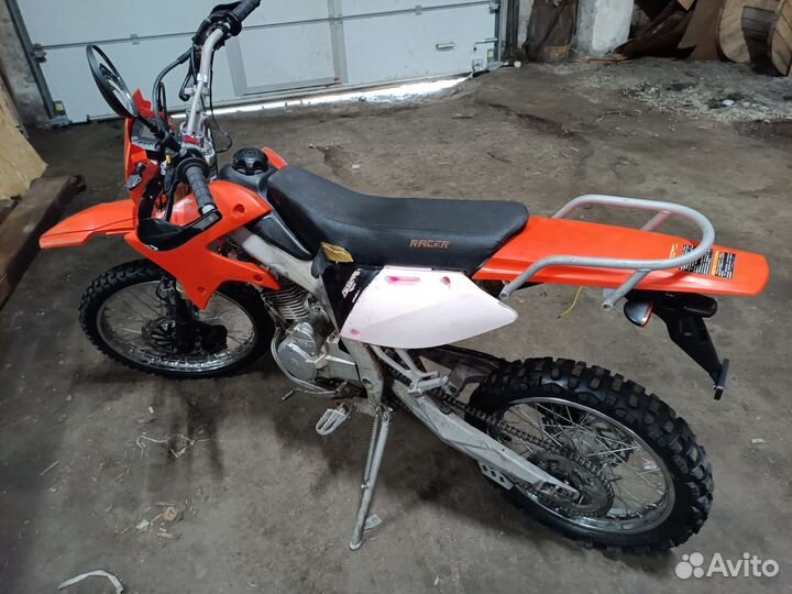 Racer xzt 200