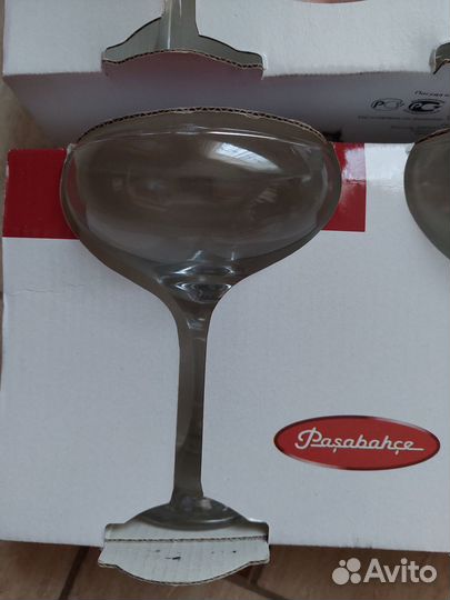 Бокалы, креманки, стаканы