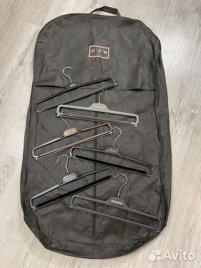 Чехол для шубы цум и брендовые вешалки для одежды