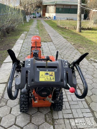 Снегоуборщик бензиновый husqvarna