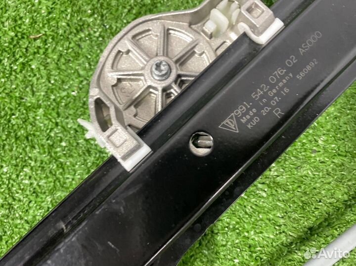 Стеклоподъемник передний правый Porsche 911 991