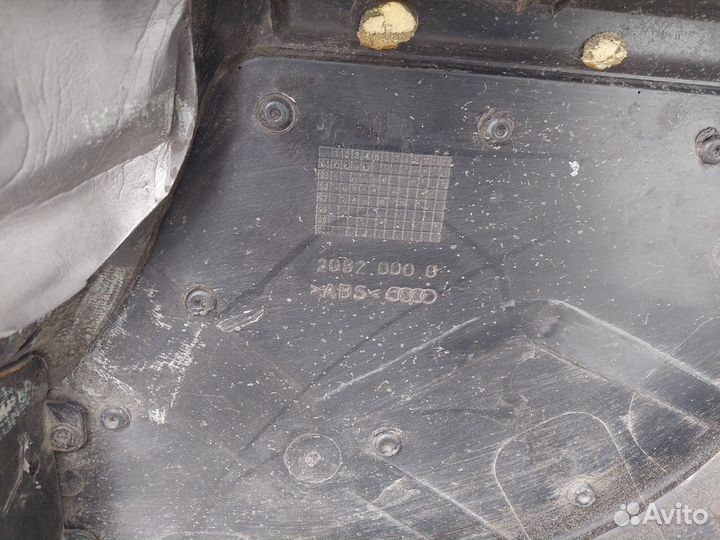 Дверная карта задняя левая Audi A8 D2