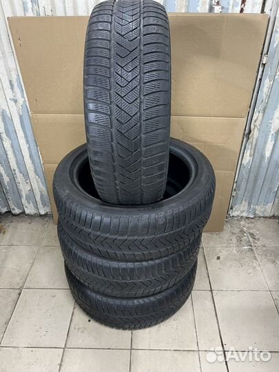 Pirelli Winter Sottozero 3 245/45 R19 102V
