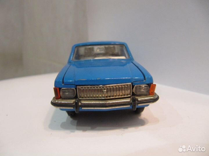 Модель Волга газ 3102. Синий цвет