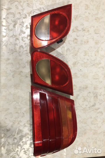 Фонарь задний правый mercedes w210