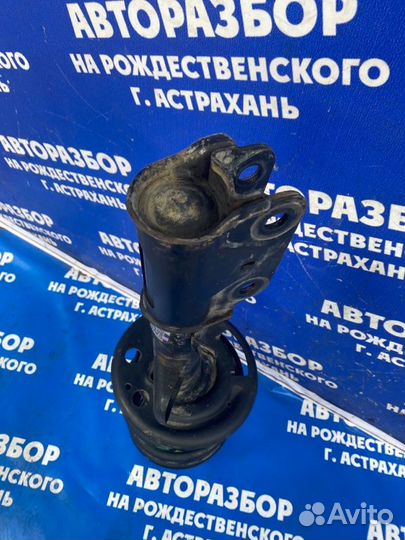 Передняя левая стойка амортизатора Ford Explorer