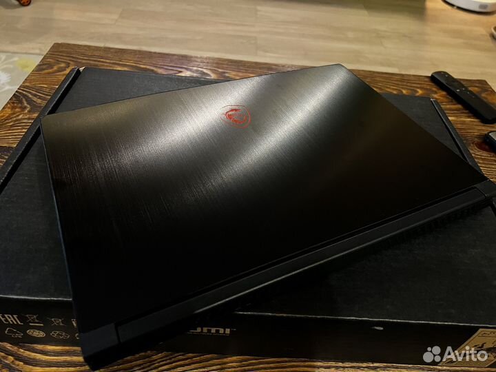 Ноутбук MSI GF65 10UE 15.6