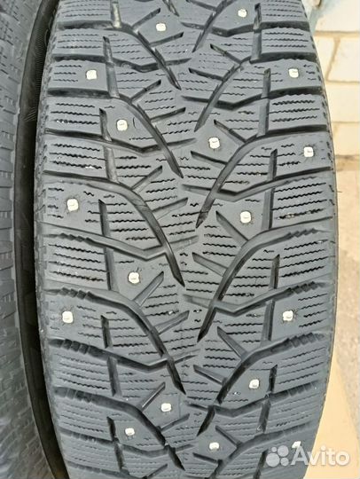 Bridgestone Blizzak Spike-02 185/65 R15 88T