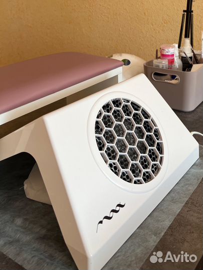 Настольный пылесос для маникюра Max Ultimate