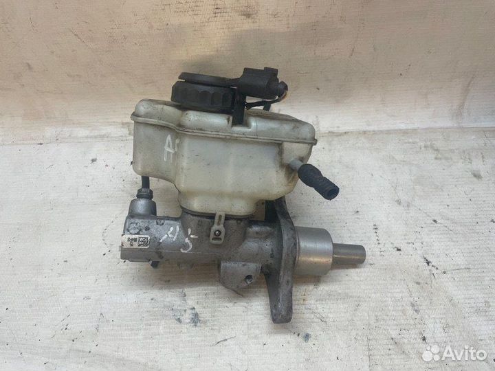 Главный тормозной цилиндр Skoda Octavia 1Z5