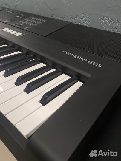 Yamaha PSR-Ew425 синтезатор