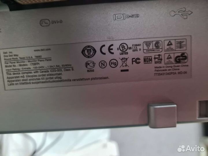 Монитор Dell 17