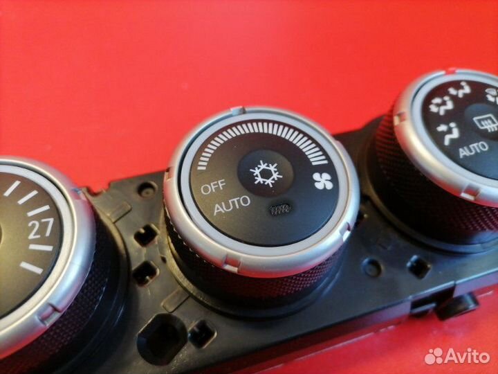 Блок управления климат-контролем Mitsubishi Lancer