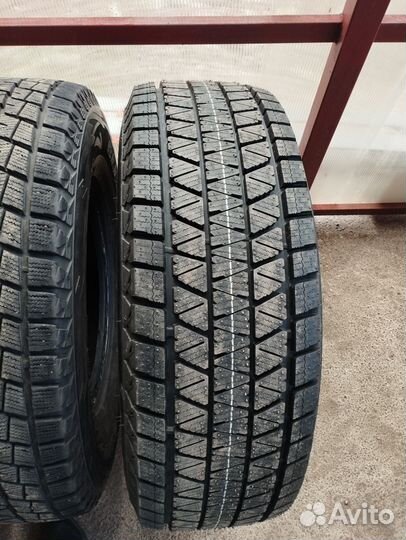 Bridgestone Blizzak DM-V1 265/70 R16 112R