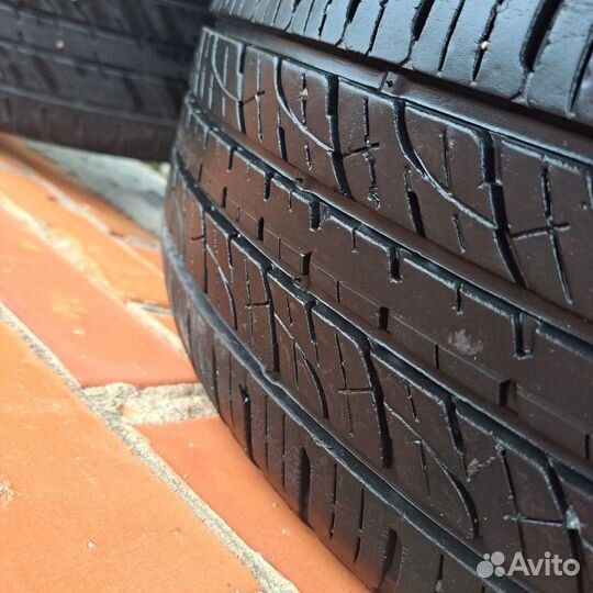 Kumho Crugen Premium KL33 235/60 R18 103H